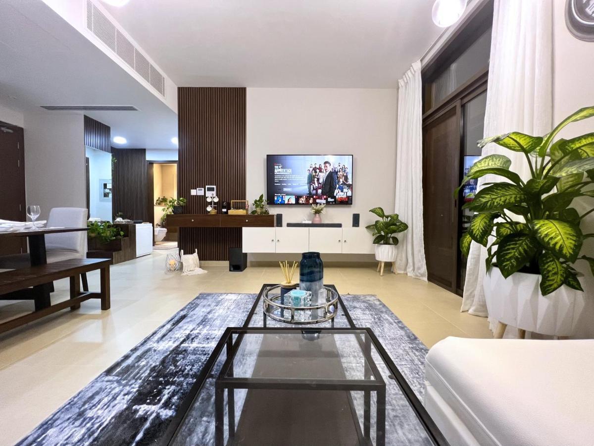Stylish Apartment With A Jacuzzi Muscat Exterior photo
